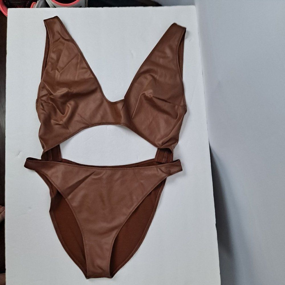 ‎Skims ladies bodysuit NWT